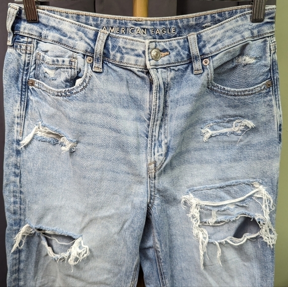 AE Patched Mom Straight Jeans Sz 8R - Picture 3 of 14